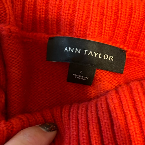 NWOT Ann Taylor turtleneck sweater - Picture 4 of 4